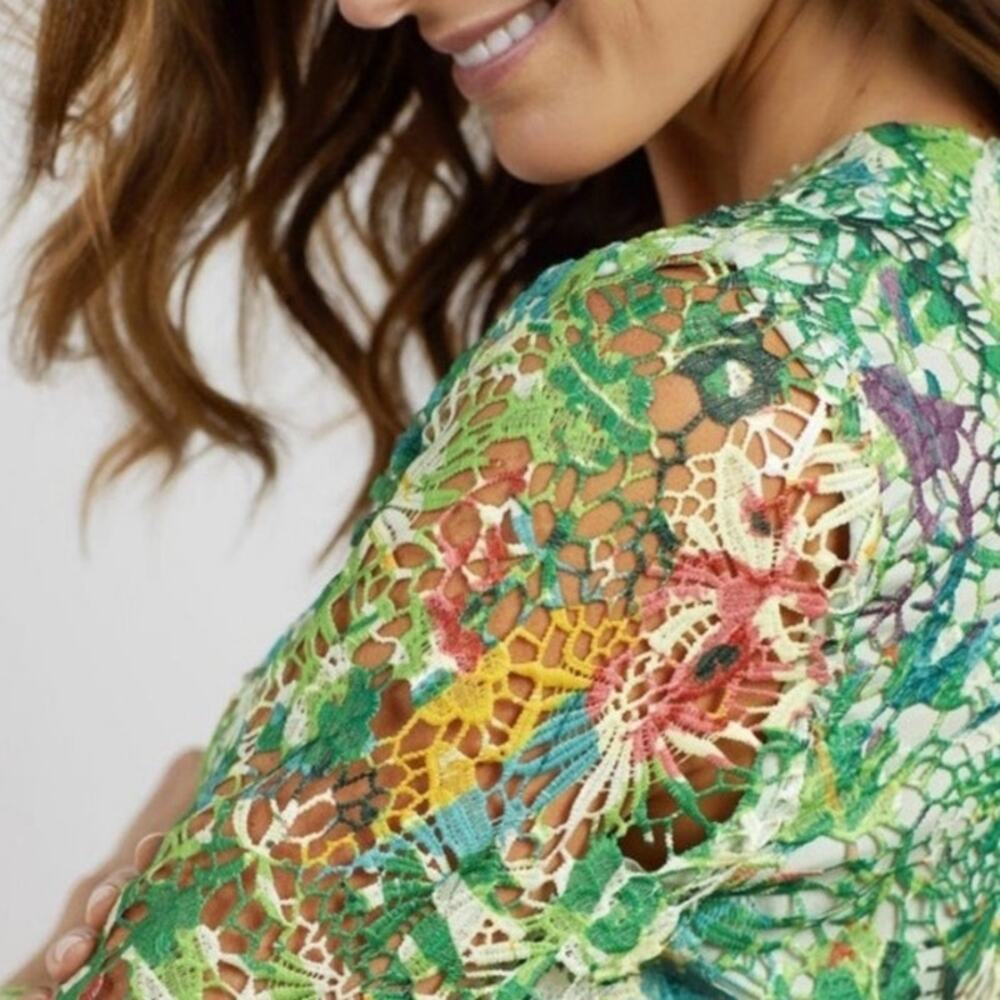 Green Multicolor Embroidered Cropped Jacket - Picture 2 of 15